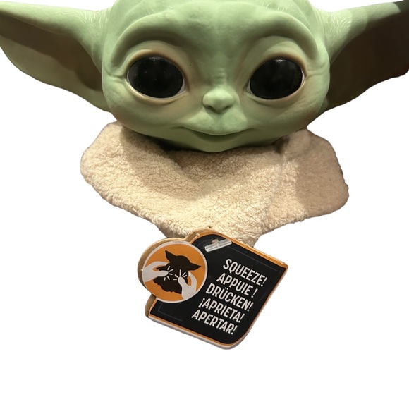 Star Wars The Mandalorian the Child Talking Plush - Picture 6 of 6